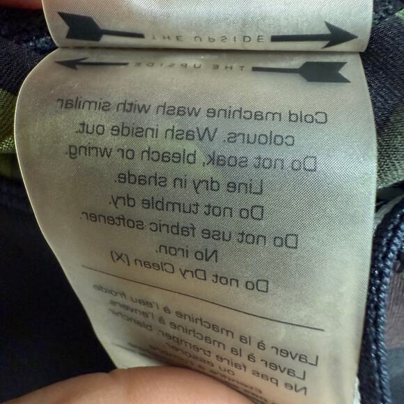 The Upside Camo Crystal Cropped Leggings Women's Size 8 Green Pink Performance - Picture 7 of 8